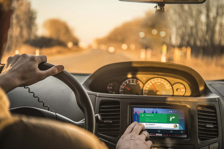 Apple CarPlay & Android Auto Driven Sound and Security Marquette, MI